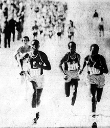 Rono and his fellow Kenyans/WSU set a scalding pace!