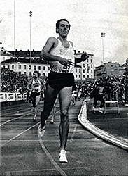 Ovett ='s Coe's 1500m WR