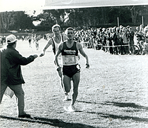 Steve Jones outsprints Keith Hanson