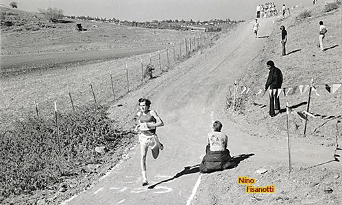 Bobby Thomas flies past 1 mile post